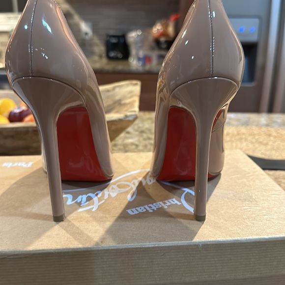 Red bottoms - Picture 6 of 6